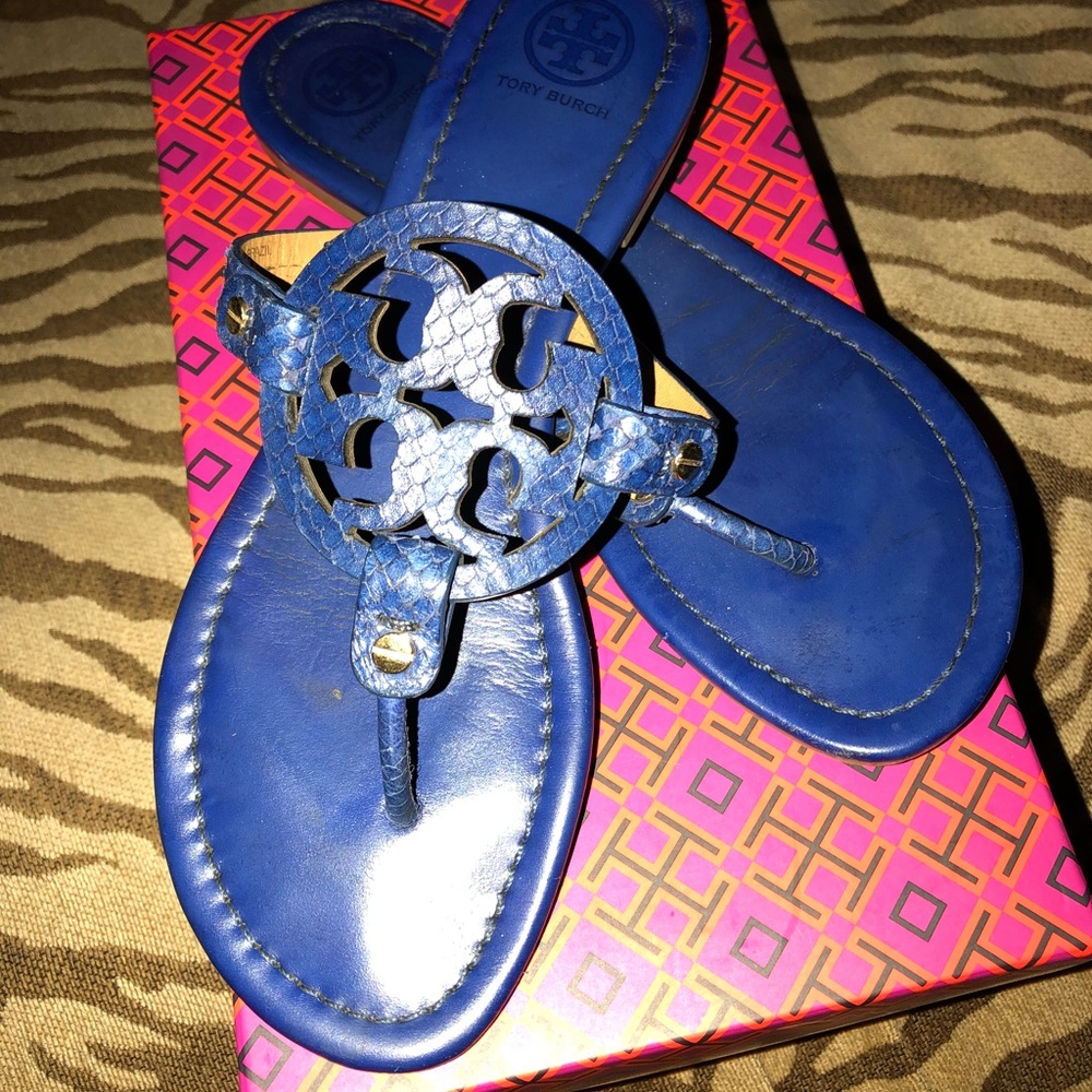 Tory Burch-Miller glossy snake color:Hudson-blue